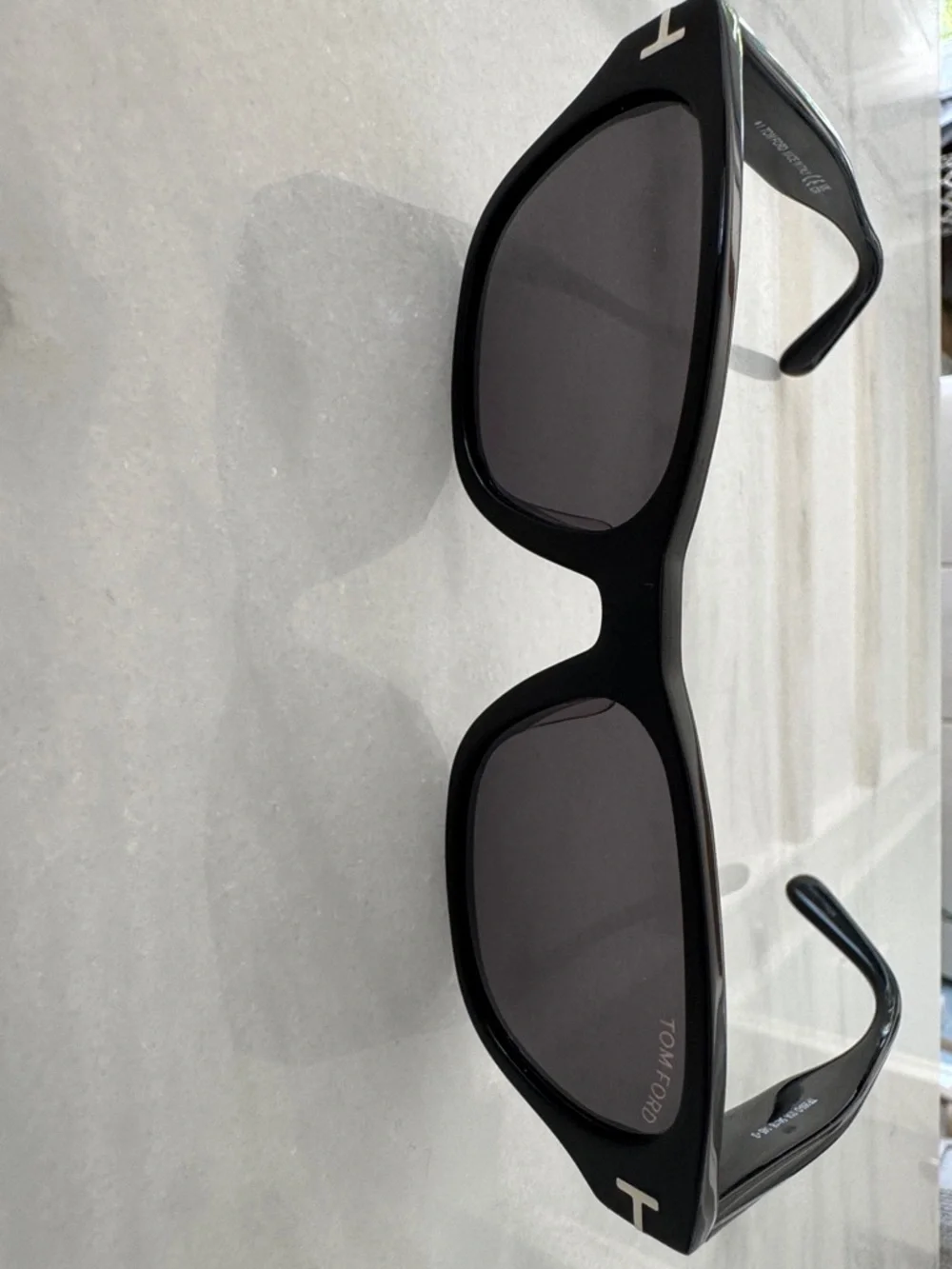 Tom Ford Black Square women Sunglasses with Dark Lenses TF 959-D 01A 54 18 145*3 - Picture 5 of 6